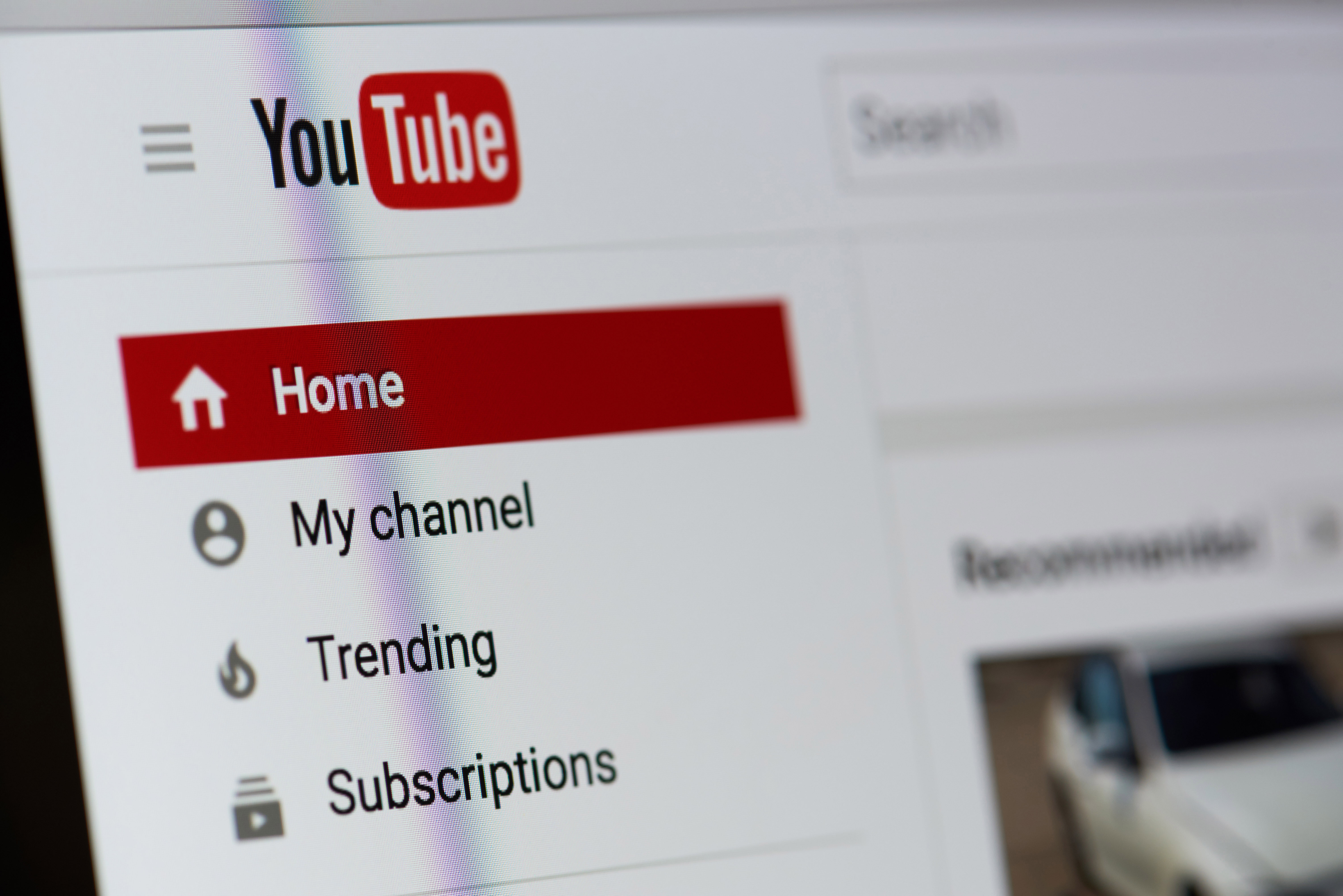 YouTube, Video Dublaj Özelliğini Geniş Kullanıcı Kitlesine Sunarak İçerik Çeşitliliğini Artırıyor!