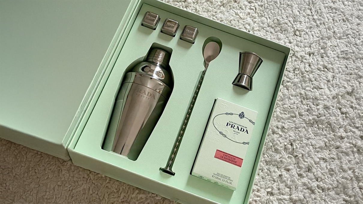 The Trend of Placing Irrelevant Products in PR Boxes